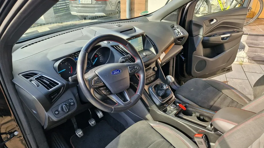 FORD Kuga -