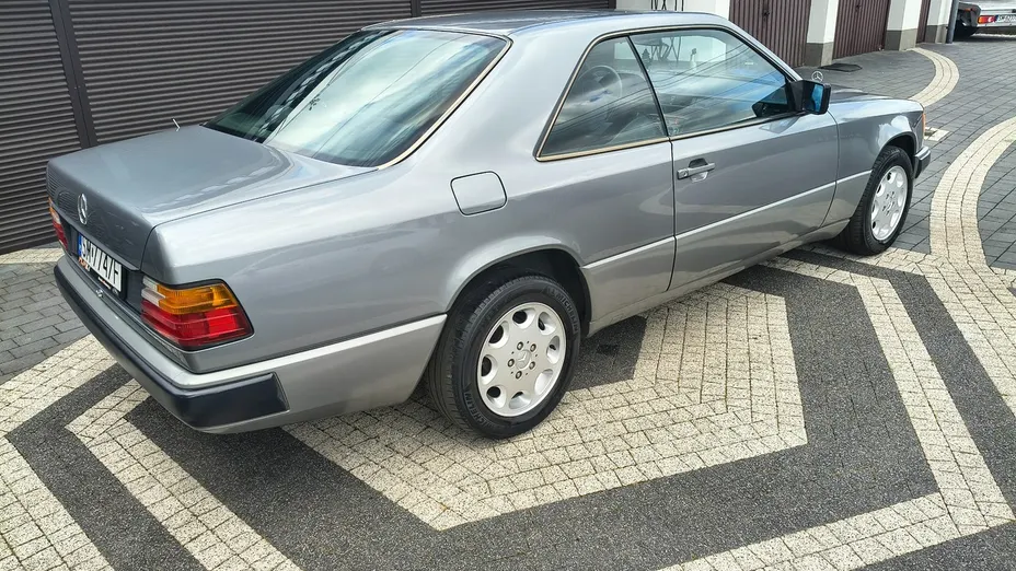 MERCEDES-BENZ 124 -