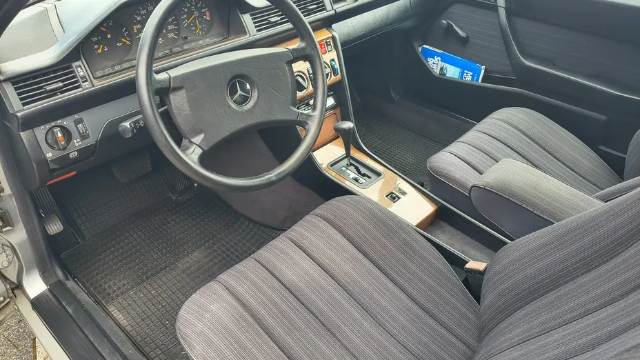 MERCEDES-BENZ 124 -