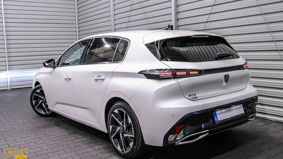 PEUGEOT 308 -