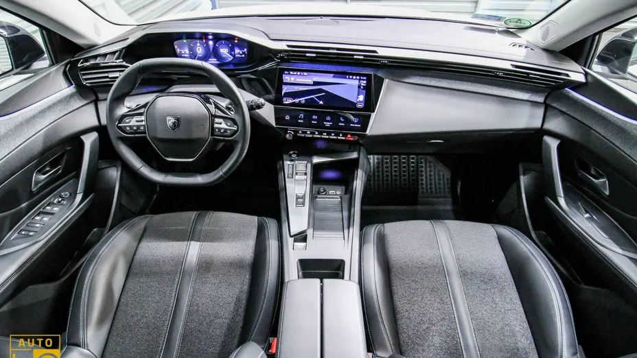 PEUGEOT 308 -
