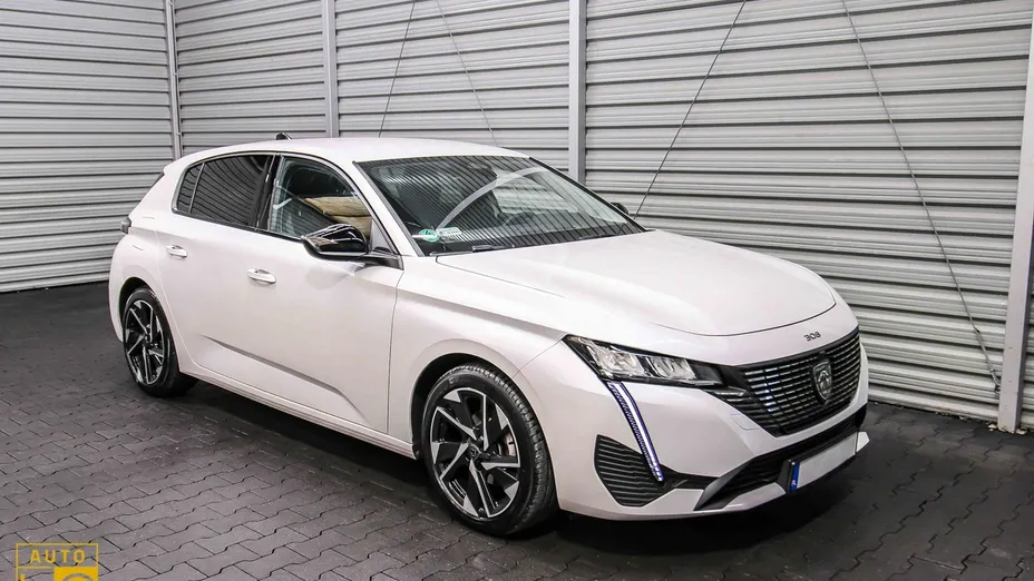 PEUGEOT 308 -
