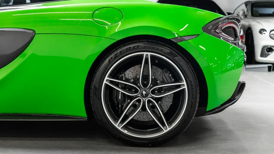 McLaren 570S Coupe -