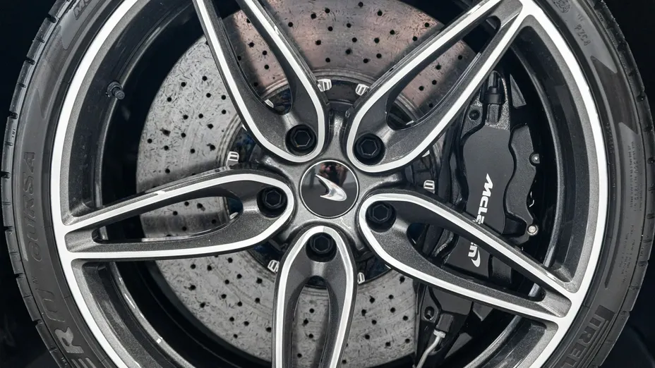 McLaren 570S Coupe -