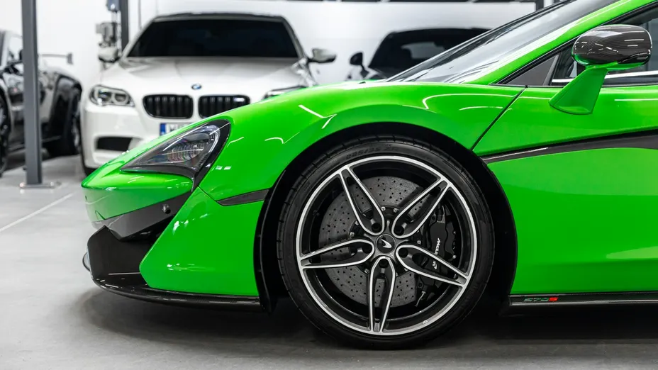 McLaren 570S Coupe -