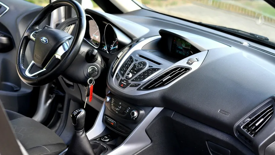 FORD B-MAX -