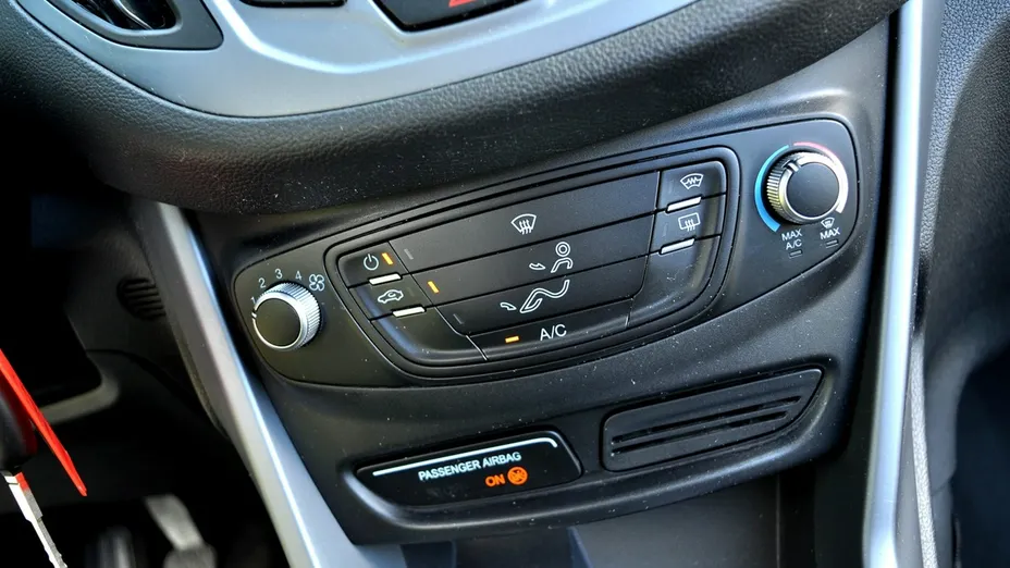 FORD B-MAX -