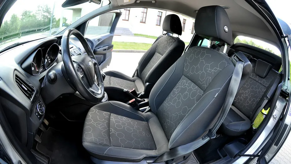 FORD B-MAX -