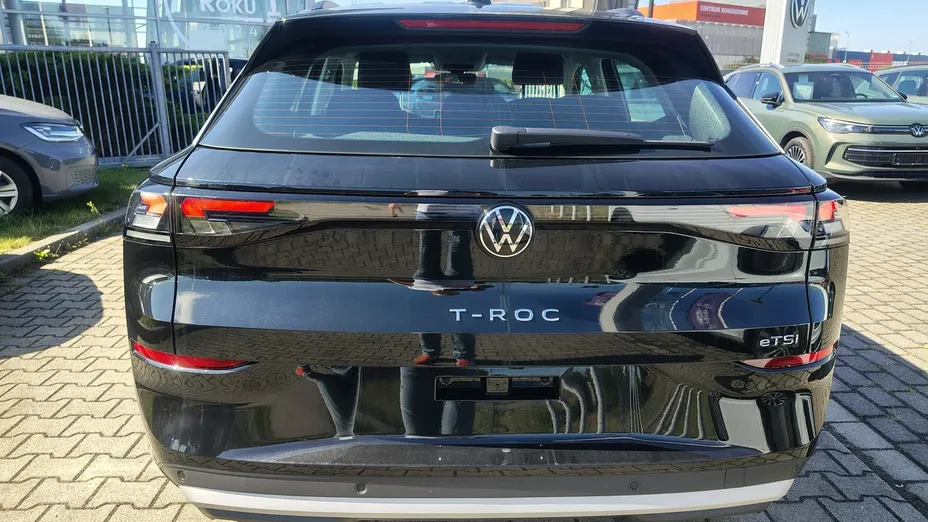 VOLKSWAGEN T-ROC -