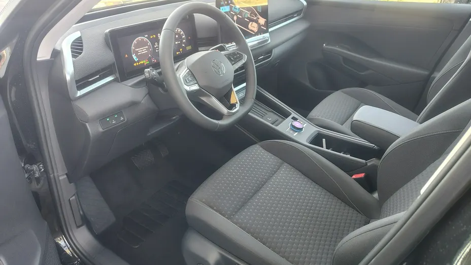 VOLKSWAGEN T-ROC -