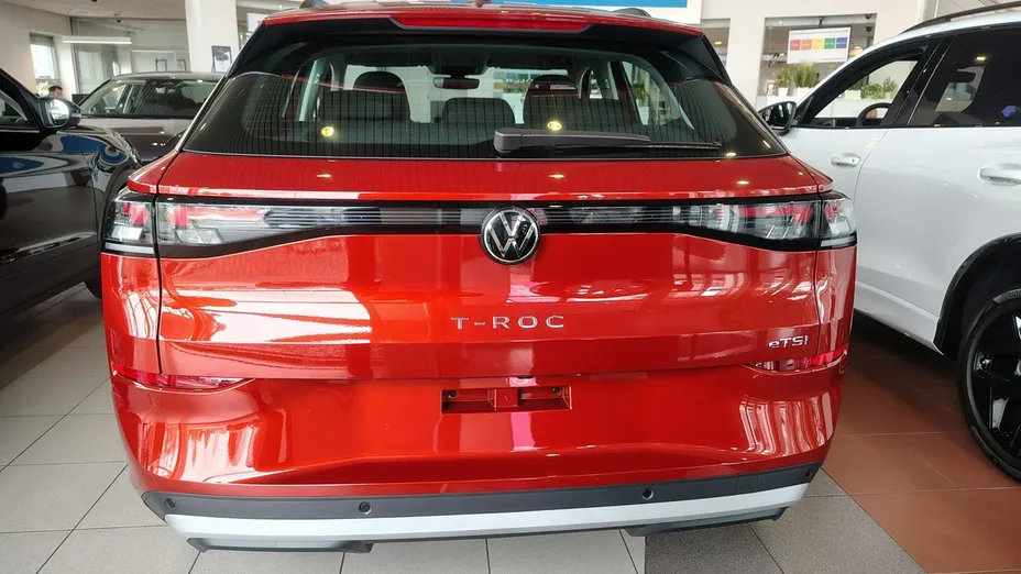 VOLKSWAGEN T-ROC -