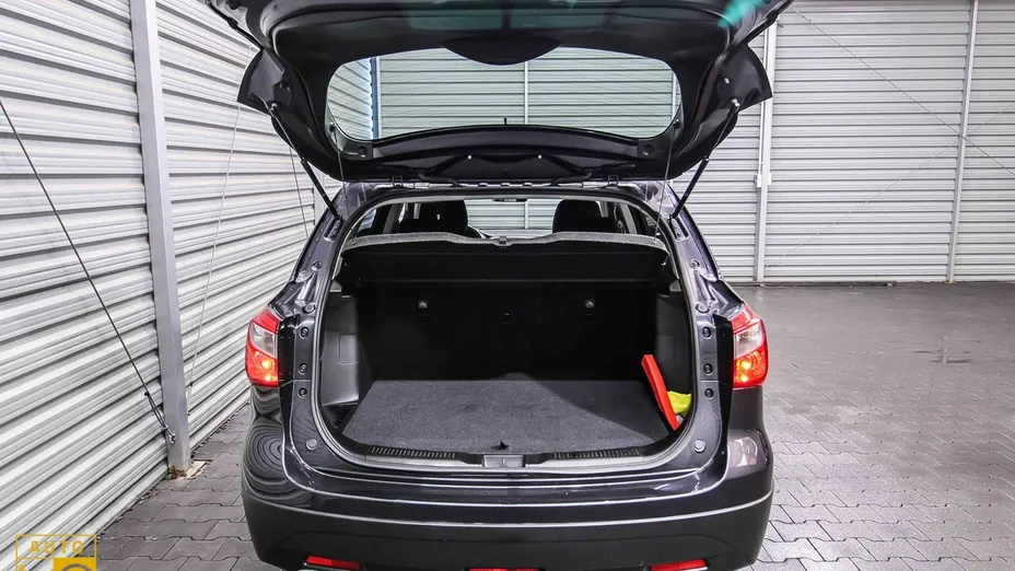 SUZUKI S-Cross -