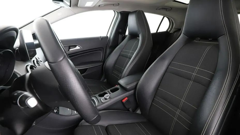 MERCEDES-BENZ GLA -
