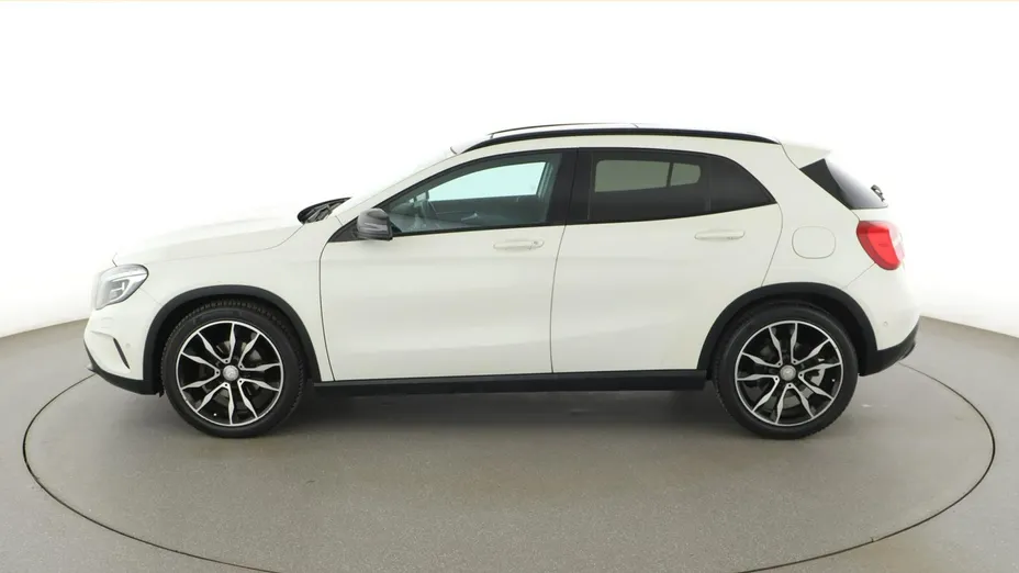 MERCEDES-BENZ GLA -