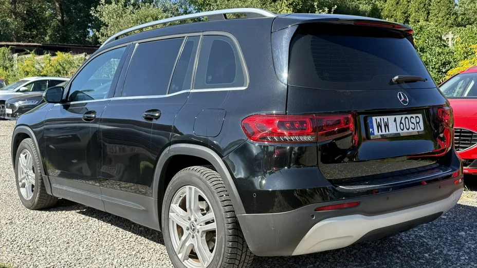 MERCEDES-BENZ GLB -