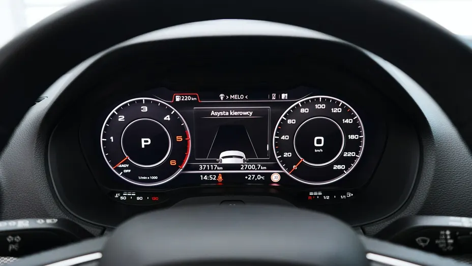 AUDI Q2 -