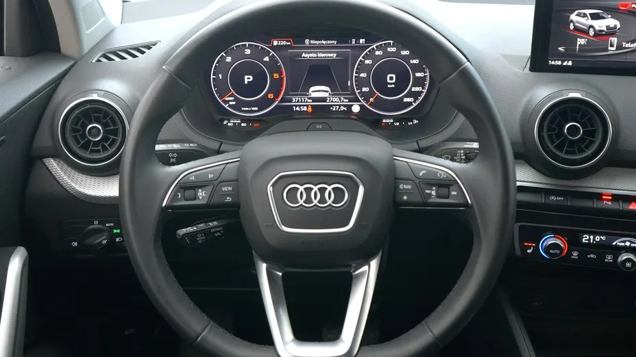 AUDI Q2 -