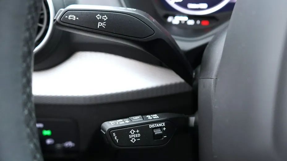 AUDI Q2 -