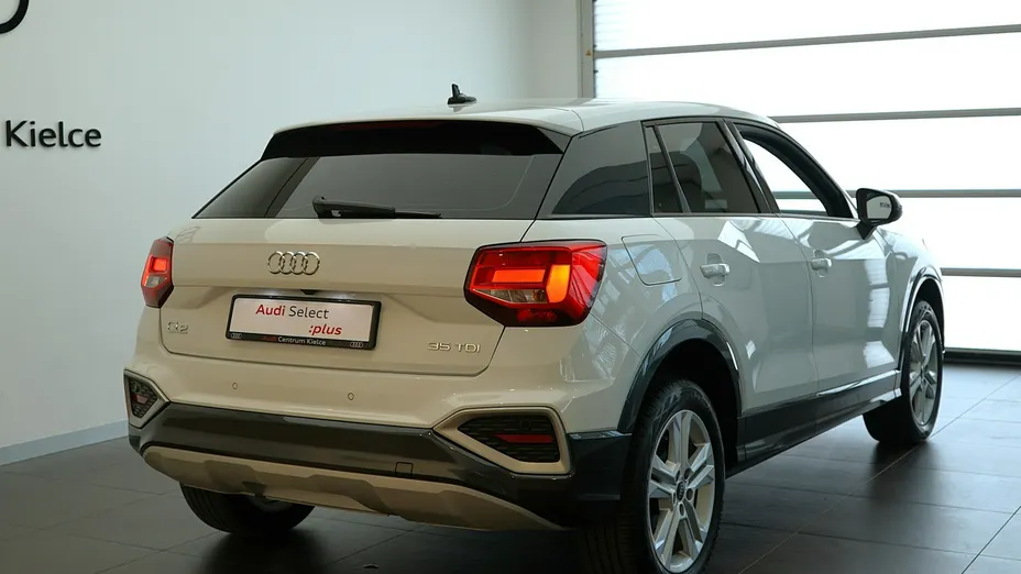 AUDI Q2 -