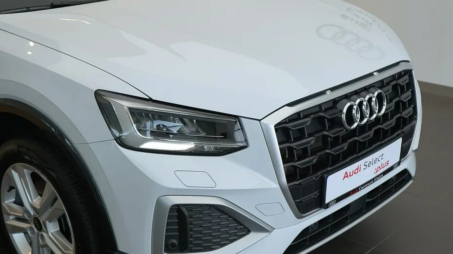 AUDI Q2 -