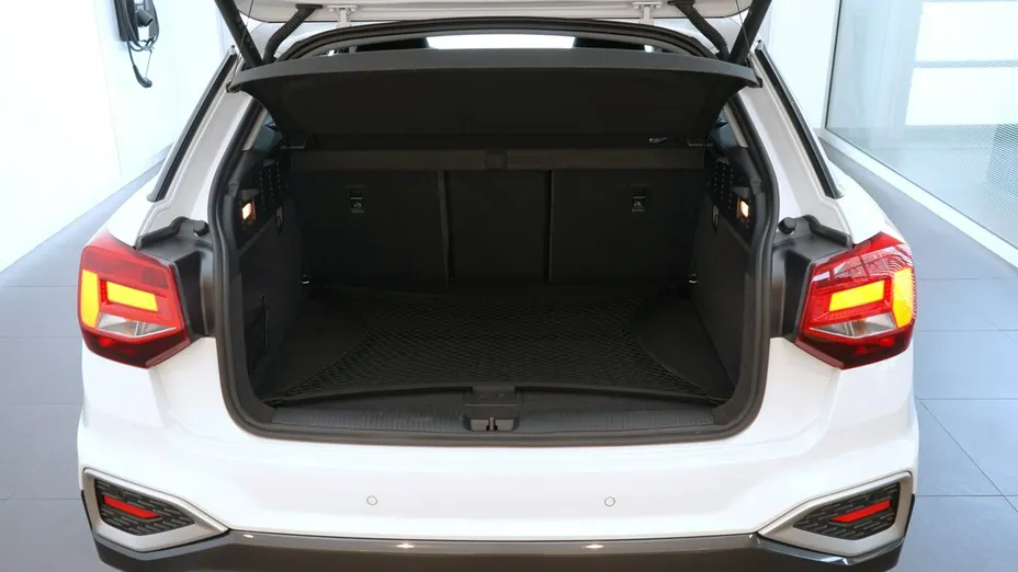 AUDI Q2 -