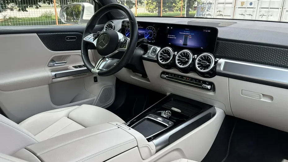 MERCEDES-BENZ EQB -