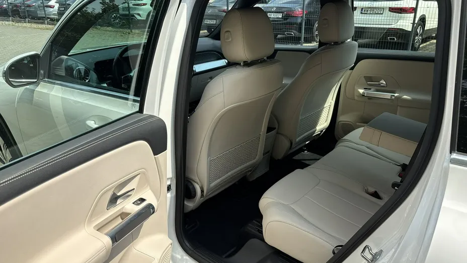 MERCEDES-BENZ EQB -