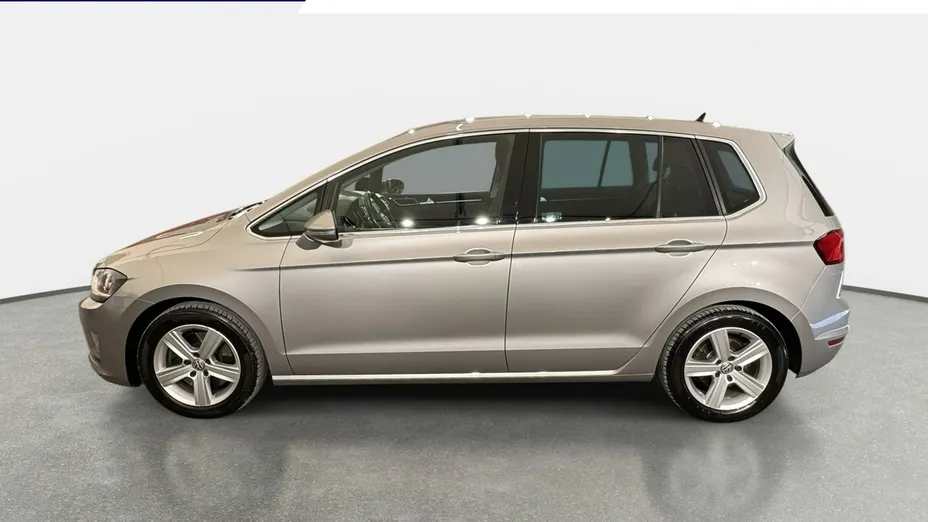 VOLKSWAGEN Golf Sportsvan -