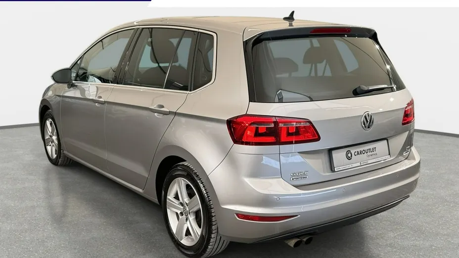 VOLKSWAGEN Golf Sportsvan -