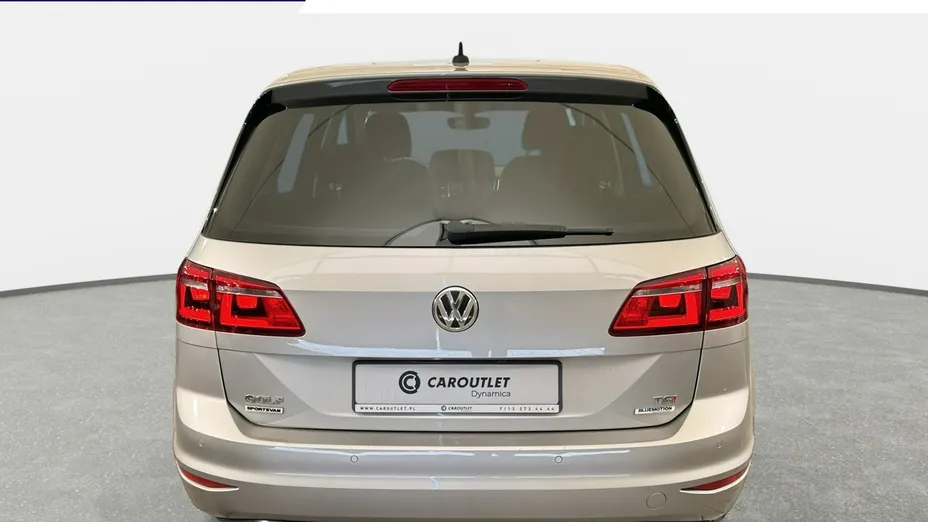 VOLKSWAGEN Golf Sportsvan -