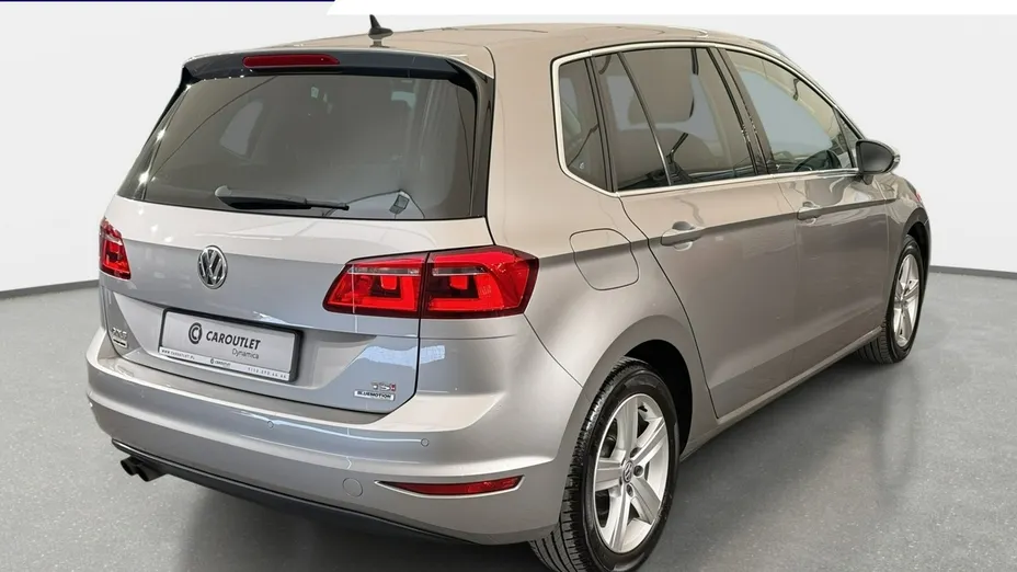 VOLKSWAGEN Golf Sportsvan -