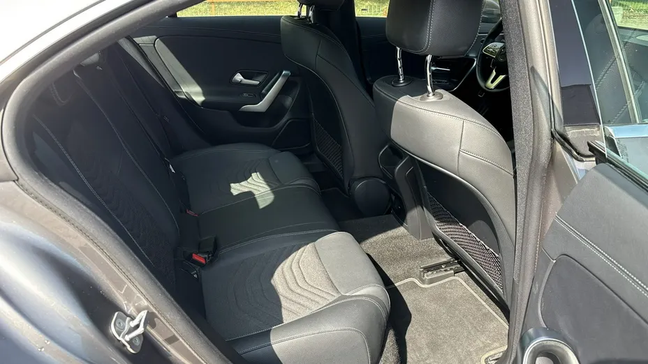 MERCEDES-BENZ CLA -