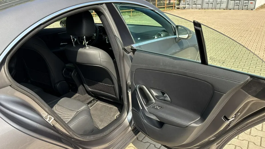 MERCEDES-BENZ CLA -