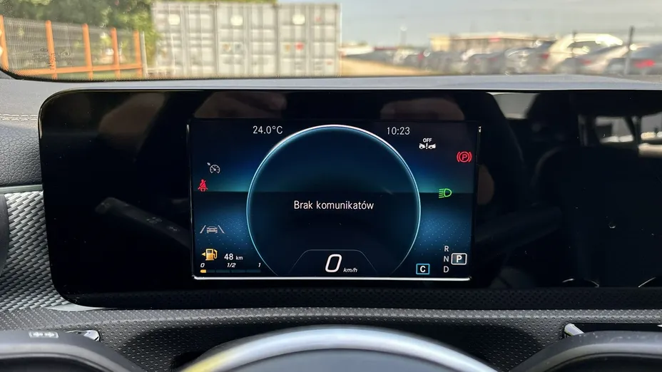 MERCEDES-BENZ CLA -