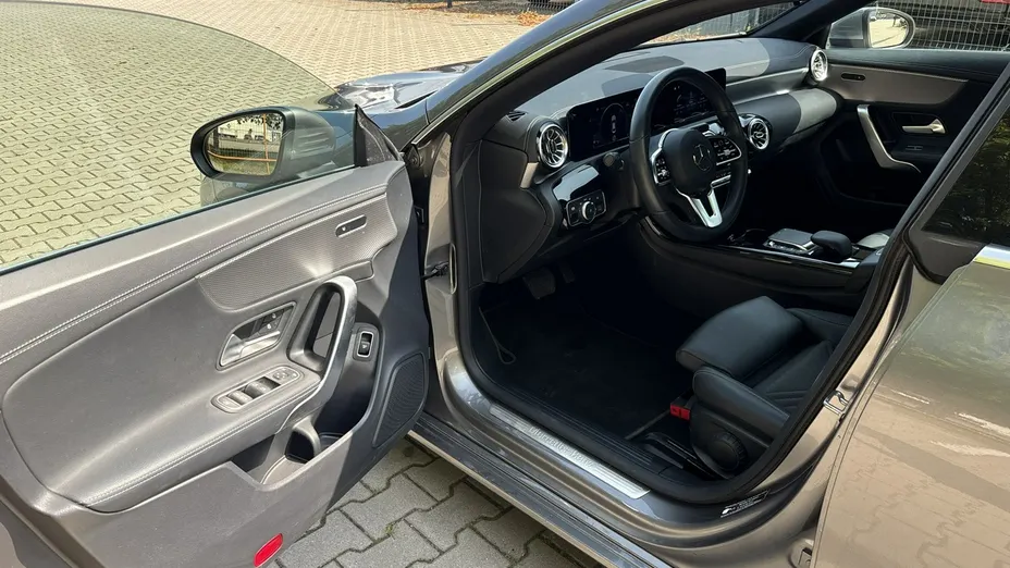 MERCEDES-BENZ CLA -