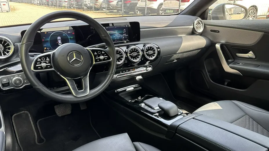 MERCEDES-BENZ CLA -