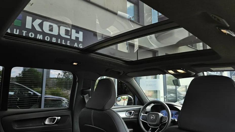 VOLVO XC40 -