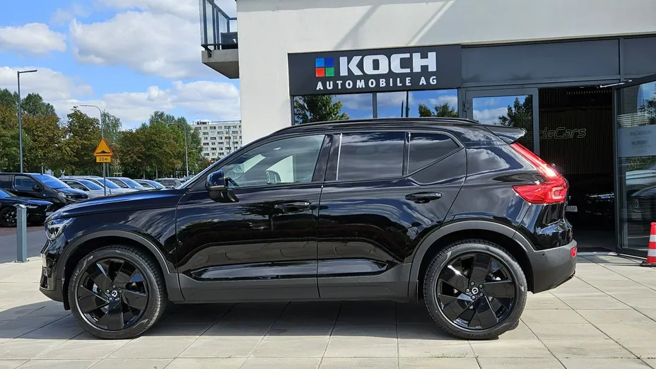 VOLVO XC40 -