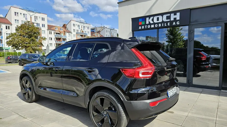 VOLVO XC40 -