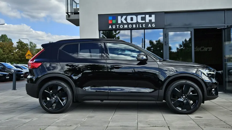 VOLVO XC40 -