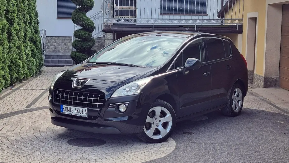 PEUGEOT 3008 -
