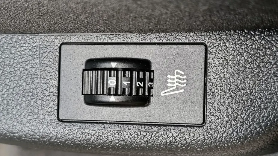 PEUGEOT 3008 -