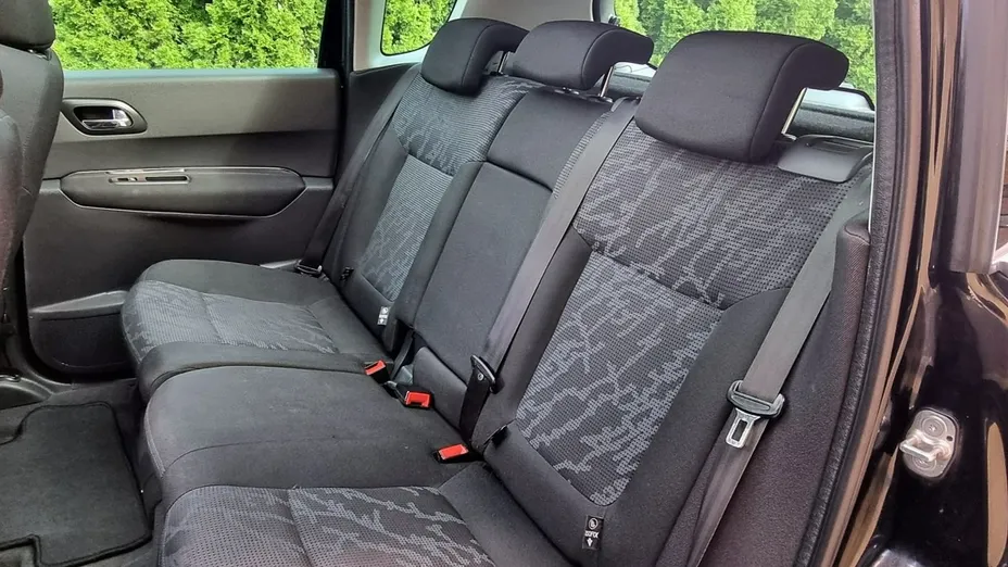 PEUGEOT 3008 -