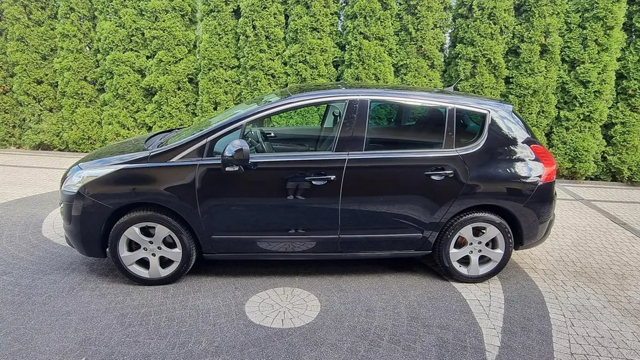 PEUGEOT 3008 -