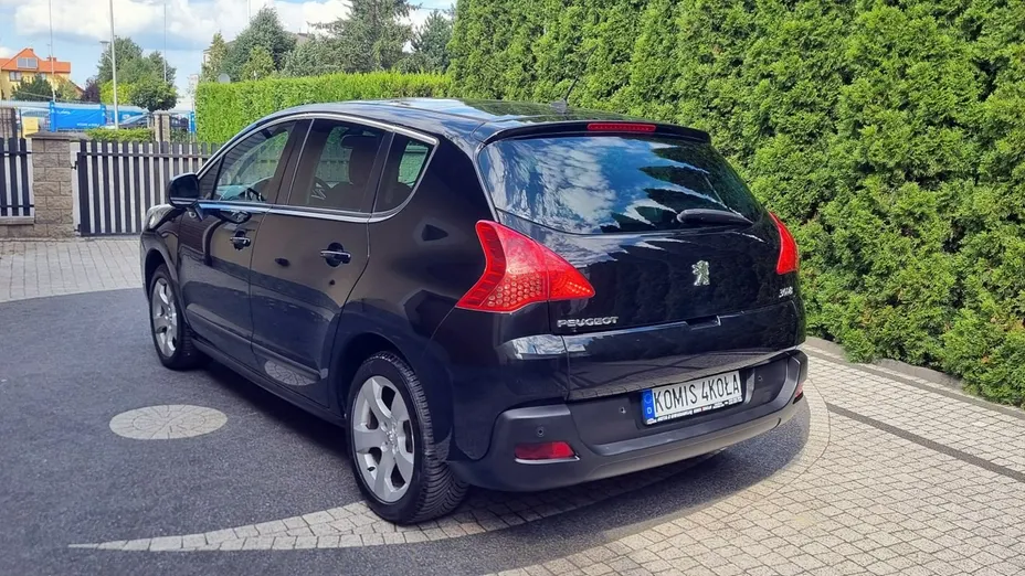 PEUGEOT 3008 -