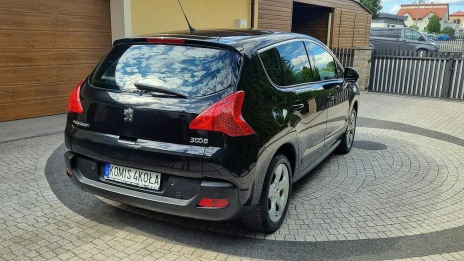 PEUGEOT 3008 -
