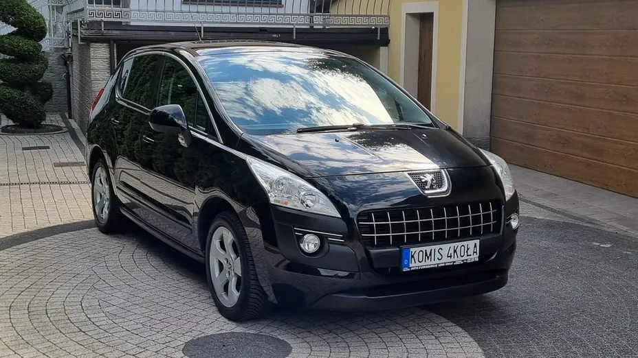 PEUGEOT 3008 -