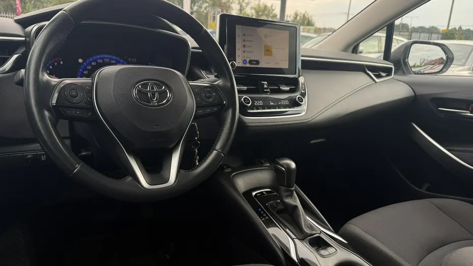 TOYOTA Corolla -