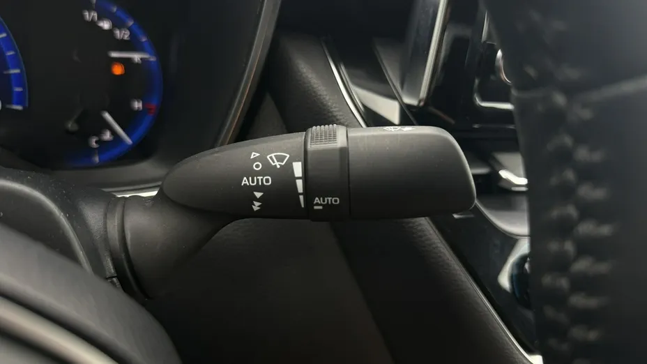 TOYOTA Corolla -