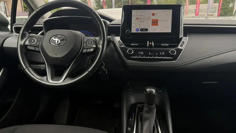 TOYOTA Corolla -